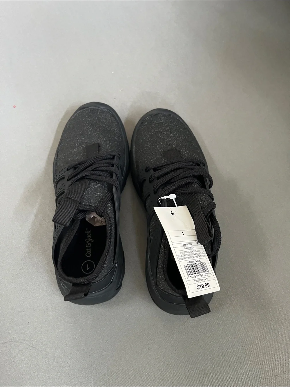Casual Black kids size 1 Knit Sneakers - cat n Jack